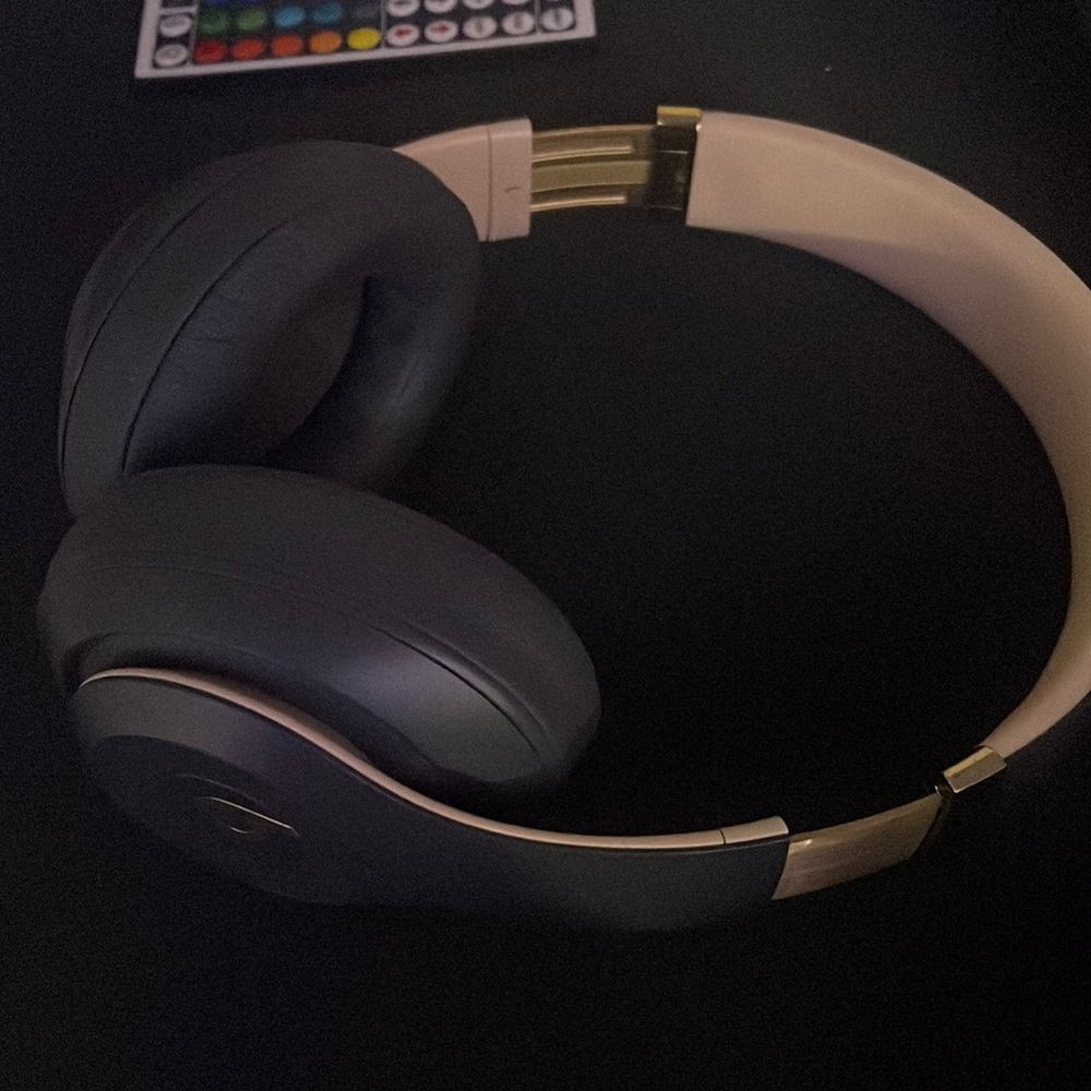 Beats By Dre Wireless Headphones